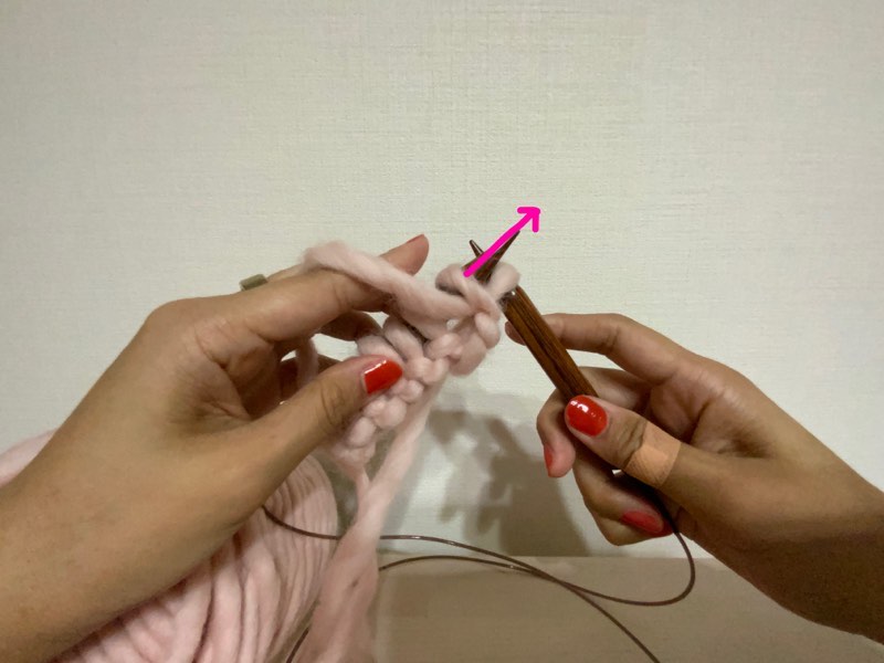 ピンクの毛糸　裏編み　毛糸の引き抜き方